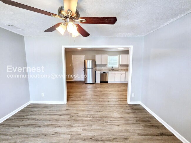 Photo - 332 Cherry St