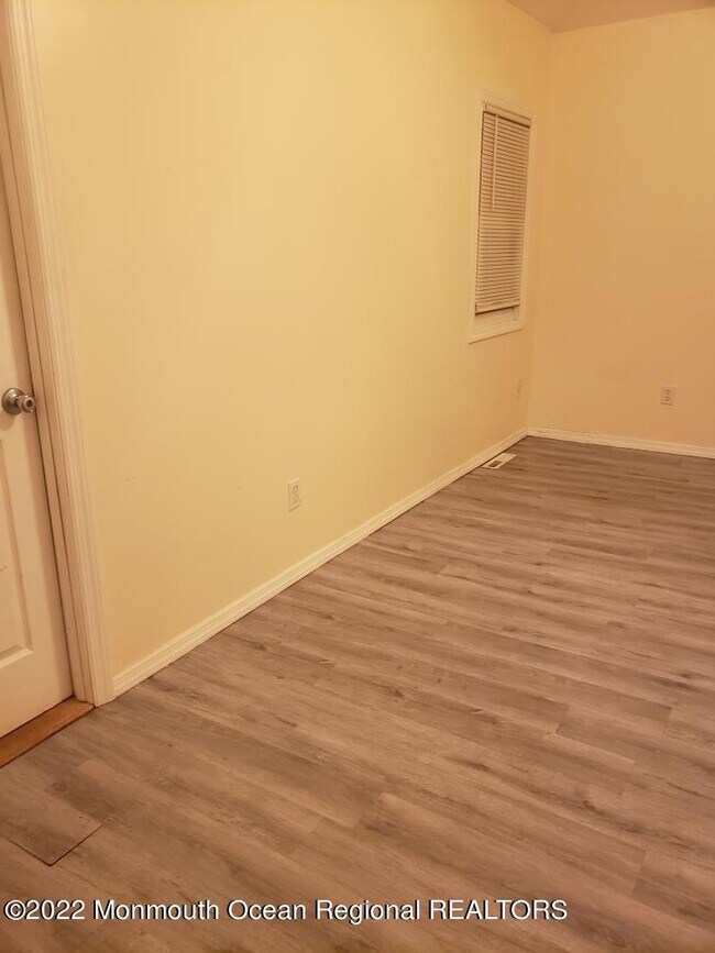 Photo - 683 Mantoloking Rd