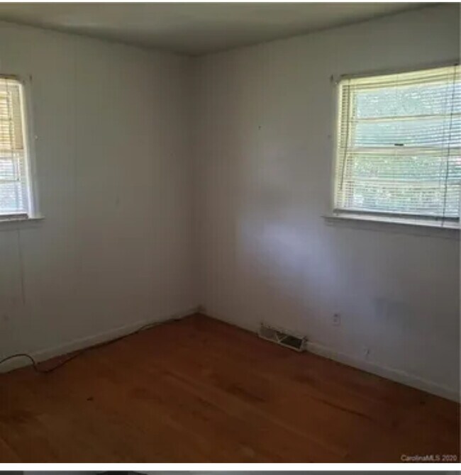 Photo - 1140 Old Charlotte Rd Unidad A