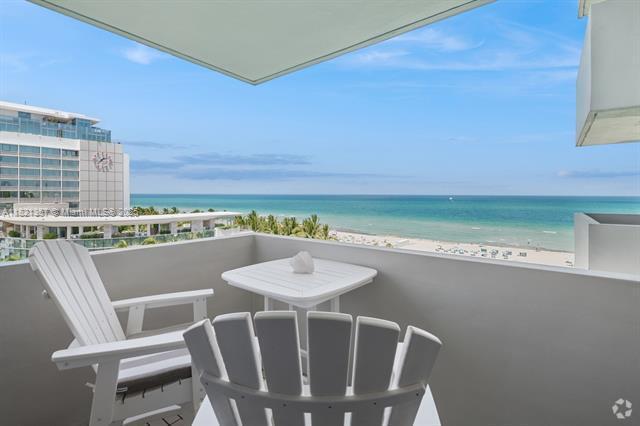 Building Photo - 2899 Collins Ave Unit 1025 Rental