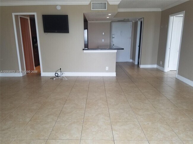 Photo - 1800 Collins Ave Unit 17A