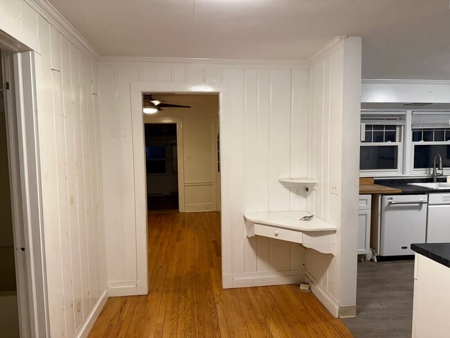 Sala - 555 Main St Unidad 555 #A