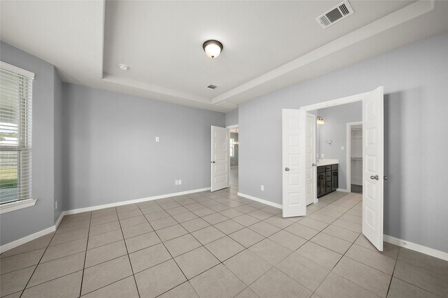 Photo - 4742 Tintagel Ln