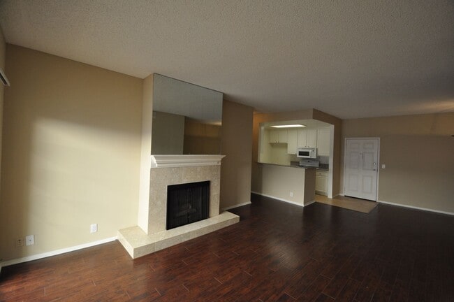 Photo - 11594 Moorpark St Unidad 206