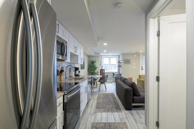 Photo - 1723 Willard St NW Apartamento Unidad ID681P