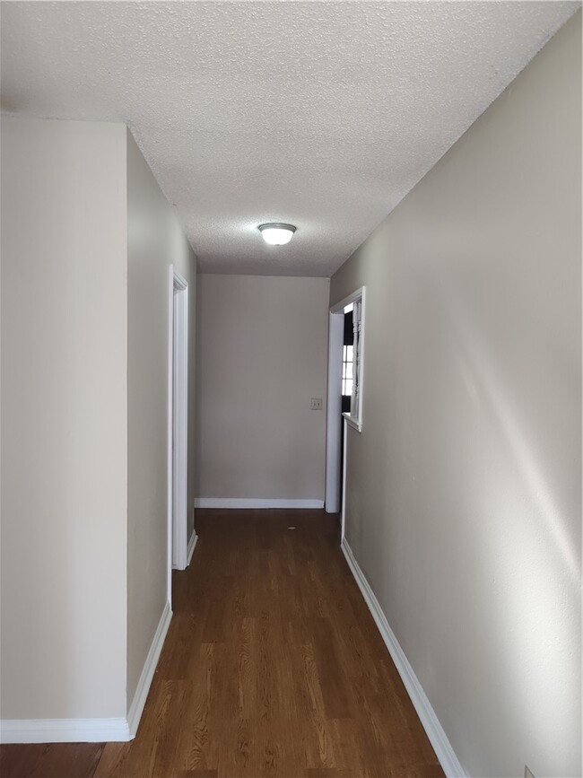 Photo - 218 Fox Run Pl