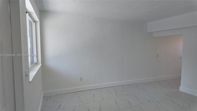 Photo - 3737 NW 20th Ave Unit 3737