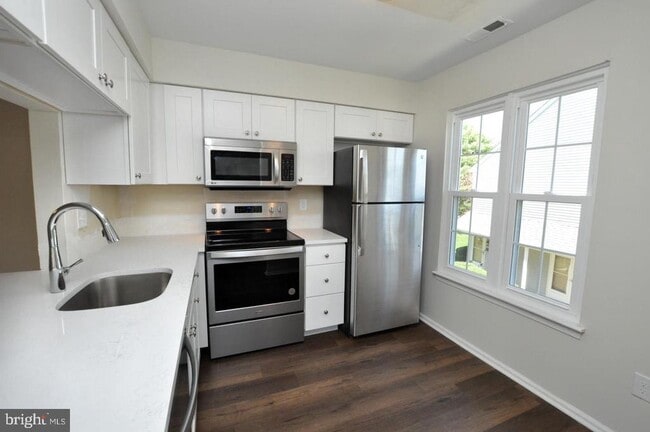 Photo - 4208 Adelaide Dr