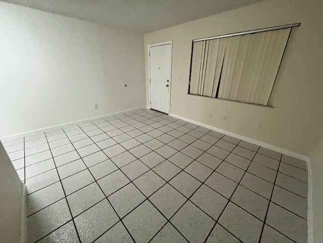 Photo - 2260 W 53rd Pl Unit 5