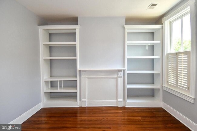 Building Photo - 518 N Patrick St Rental