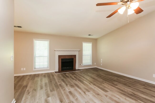 Photo - 1282 Bailing Dr