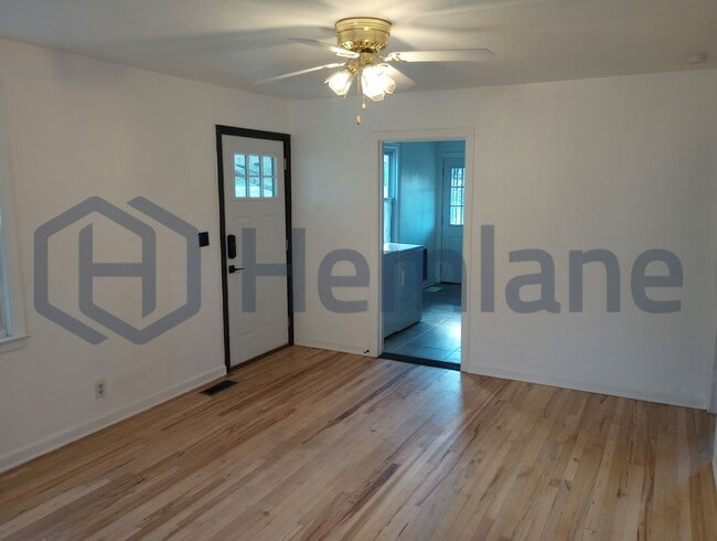 Photo - 701 E Columbia Ave