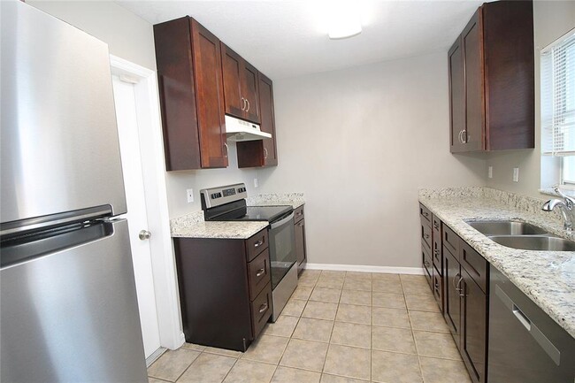 Photo - 903 S Disston Ave