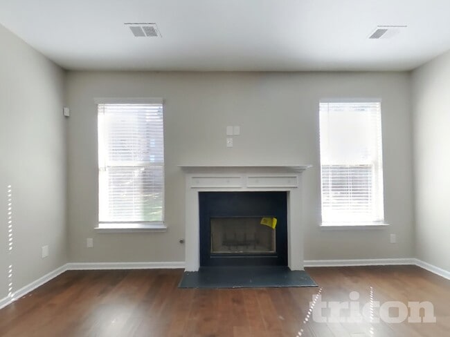 Photo - 250 Janney Cir