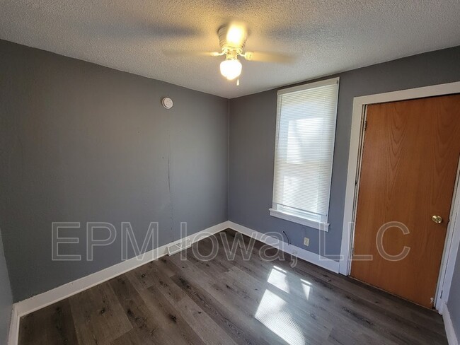 Photo - 24 Van Buren St