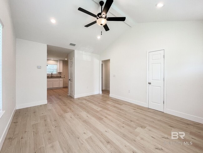 Photo - 25121 Olive St