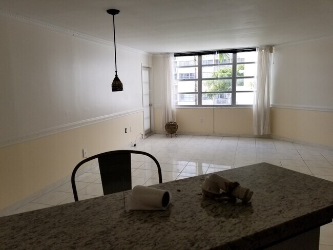 Photo - 2750 NE 183rd St Unit 312