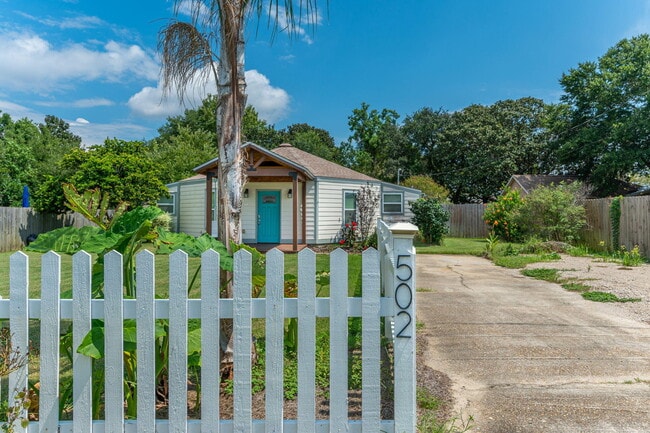 Photo - 502 3rd Ave