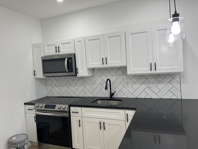 Photo - 2823 N 28th St Unit Apt 1