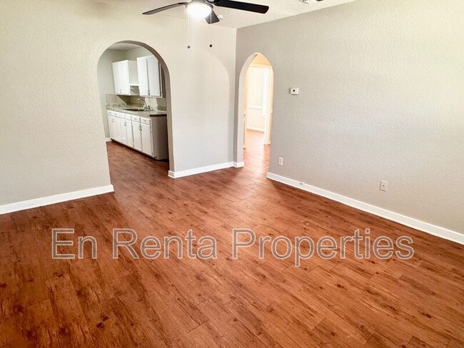2818 NW 31st St