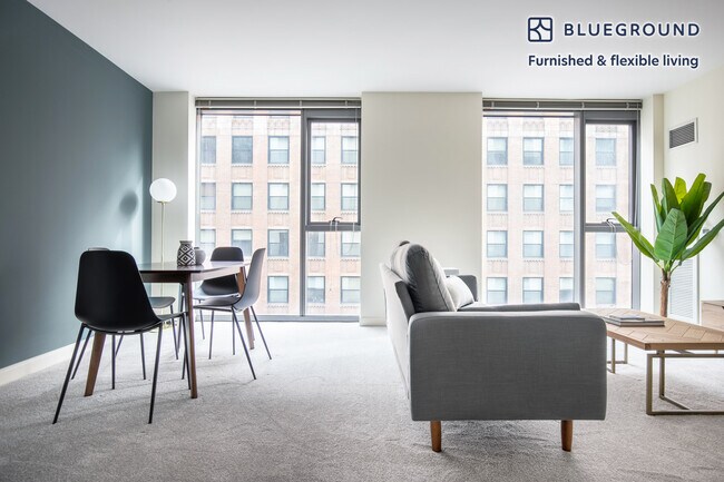 Photo - 210 N Wells St Unit FL16-ID242