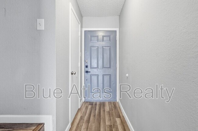 Photo - 8108 Foxfire Ln