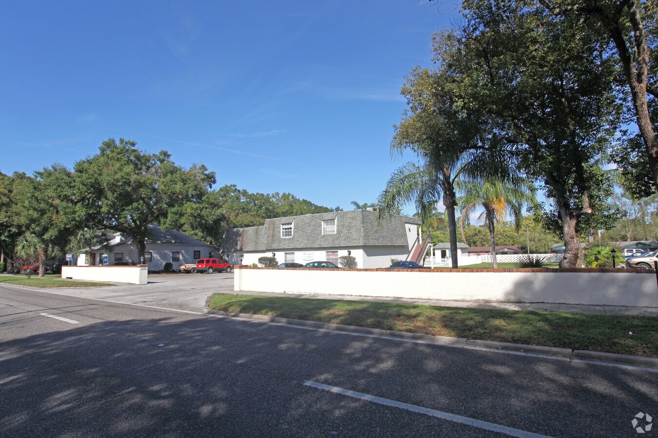 Devonshire Apartments - Devonshire Apartments