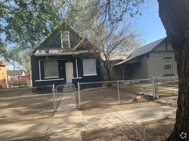 Building Photo - 2 Bedroom 1 Bath Single family home p