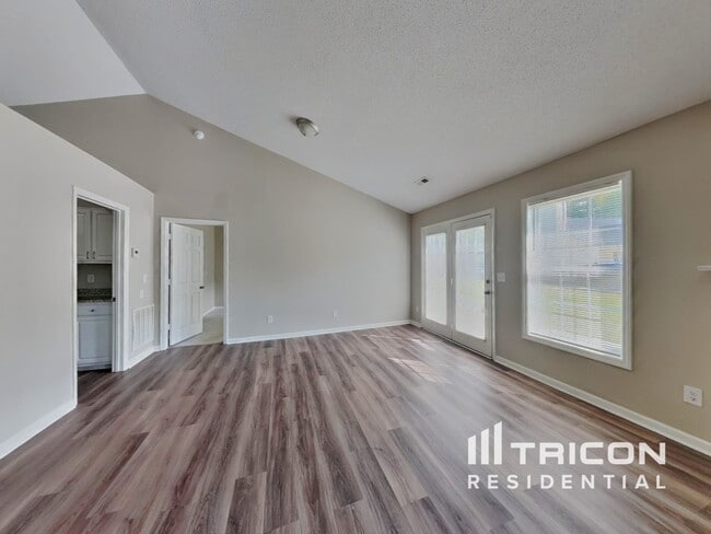 Photo - 3600 Amos Dr