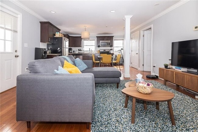 255 Waterman St Unit 4