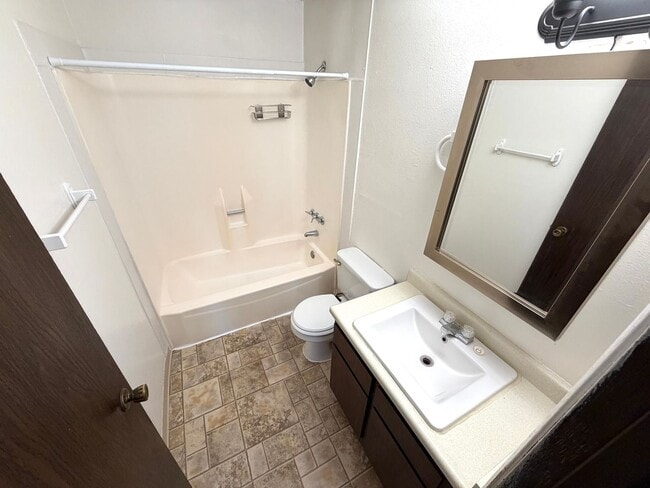 Photo - 413 N Cherry St Unit 4