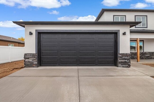 Photo - Beautiful 4-Bedroom Rental with Modern Upgrades and RV Parking!