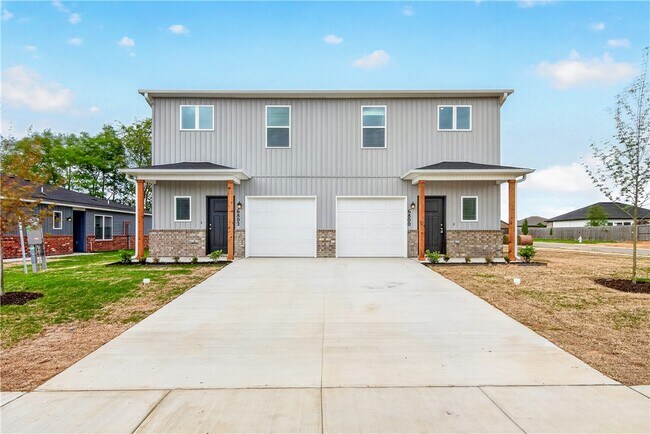 Photo - 6800 SW Dignity Ave