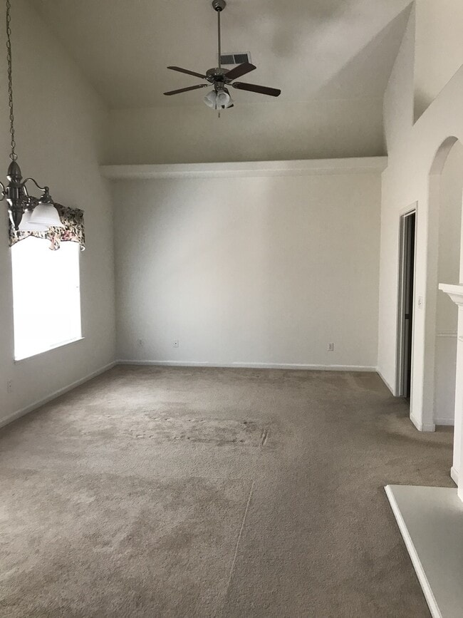 Photo - Beautiful & Spacious home!