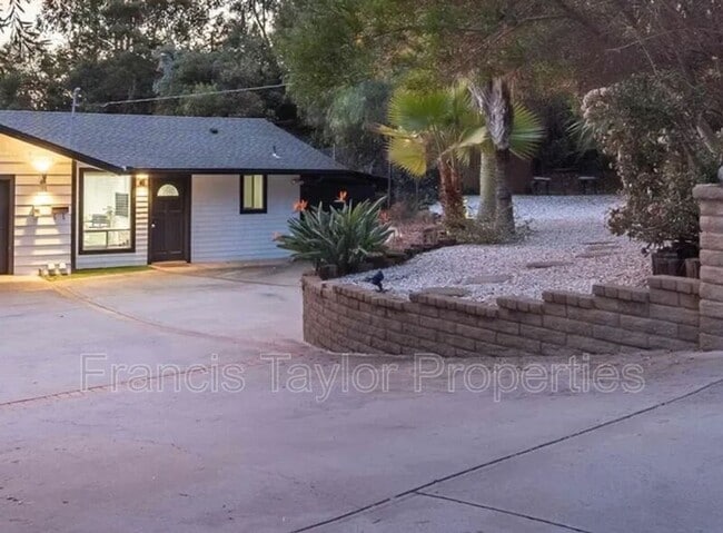 Building Photo - 2210 Buena Creek Rd