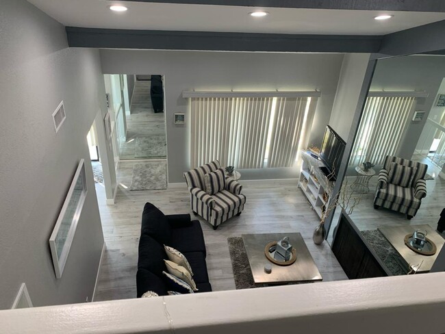 Photo - 326 Sonora Dr Townhome