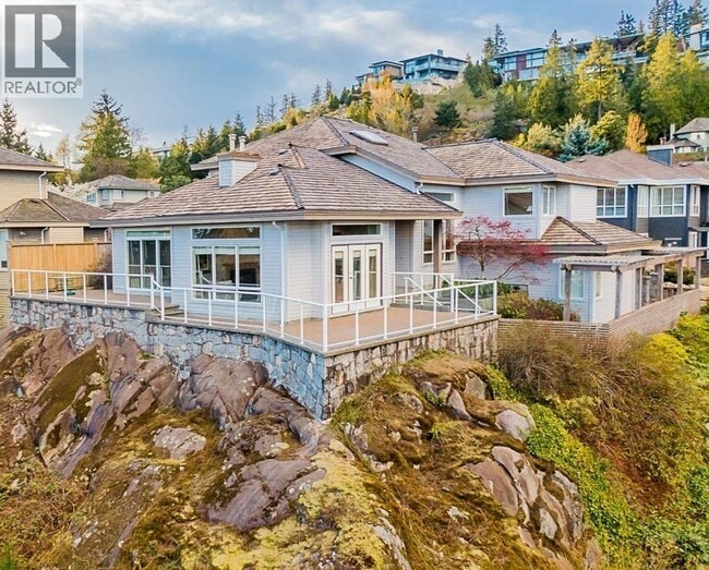 4751 Headland Dr