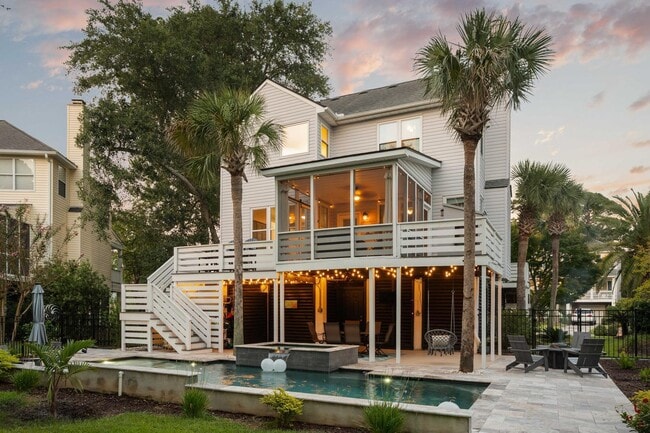 Building Photo - 1353 Black River Dr