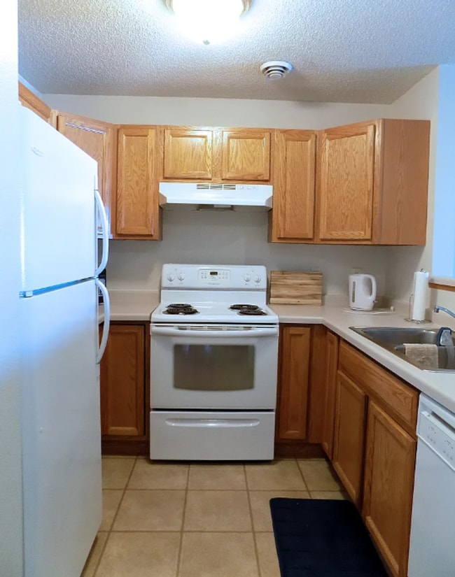 Photo - Landmark Square Apartments