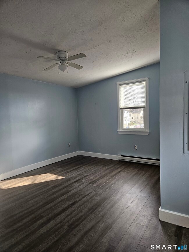 Photo - 57 Warren St