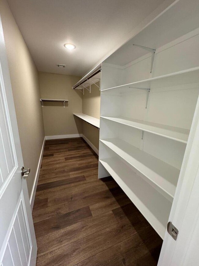 Photo - 2516 S Schifferdecker Ave