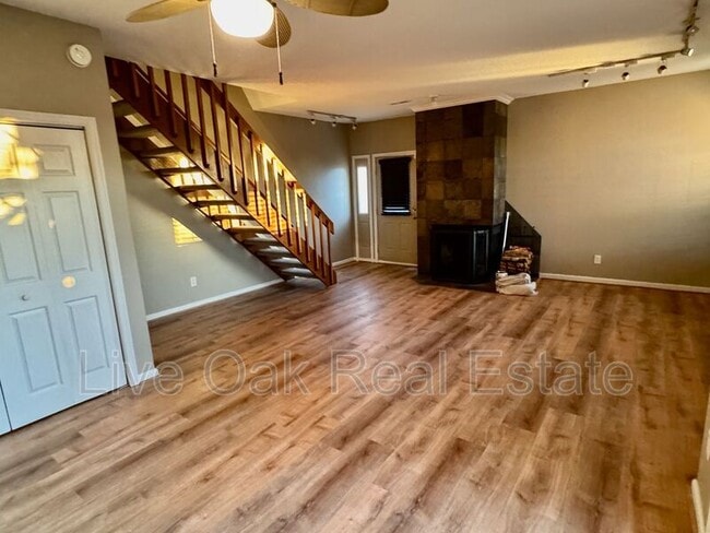 Photo - 2211 W Sail Ln