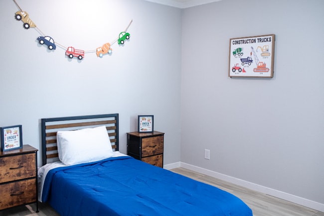 Photo - 6105 E McKinney St