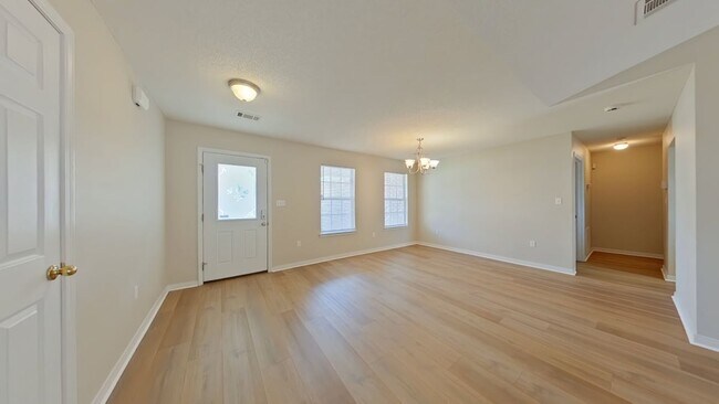 160 Conquest Ave