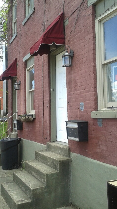 Main Entry - 902 P J McArdle Roadway (Pittsburgh, PA)