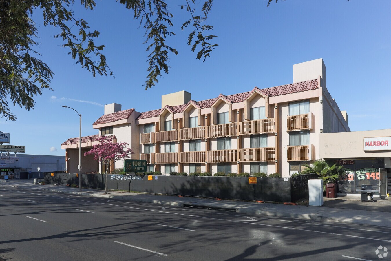 Original Building - North Harbor Village Apartments
