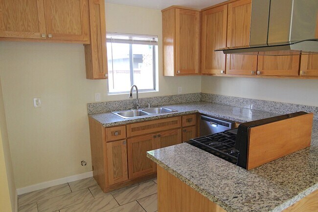 Photo - 18507 Burin Ave