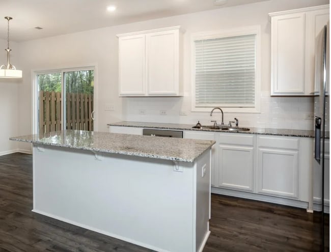 Photo - 203 Hartland Pl