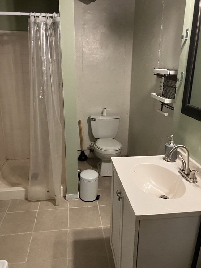Photo - 526 E Graham Pl
