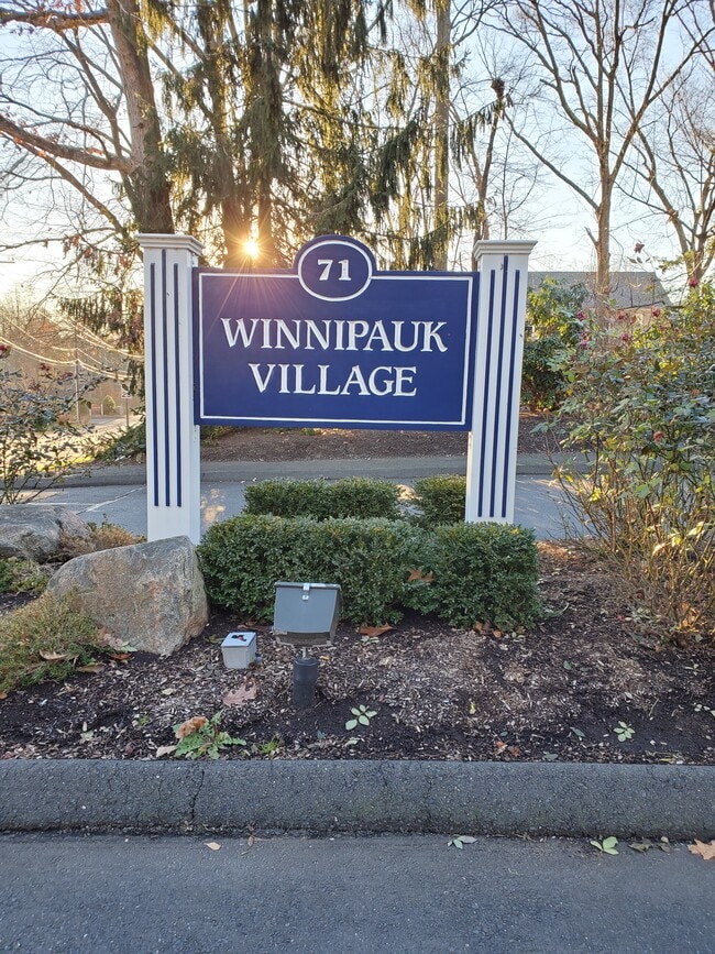 Photo - 71 Aiken St Unit B 3